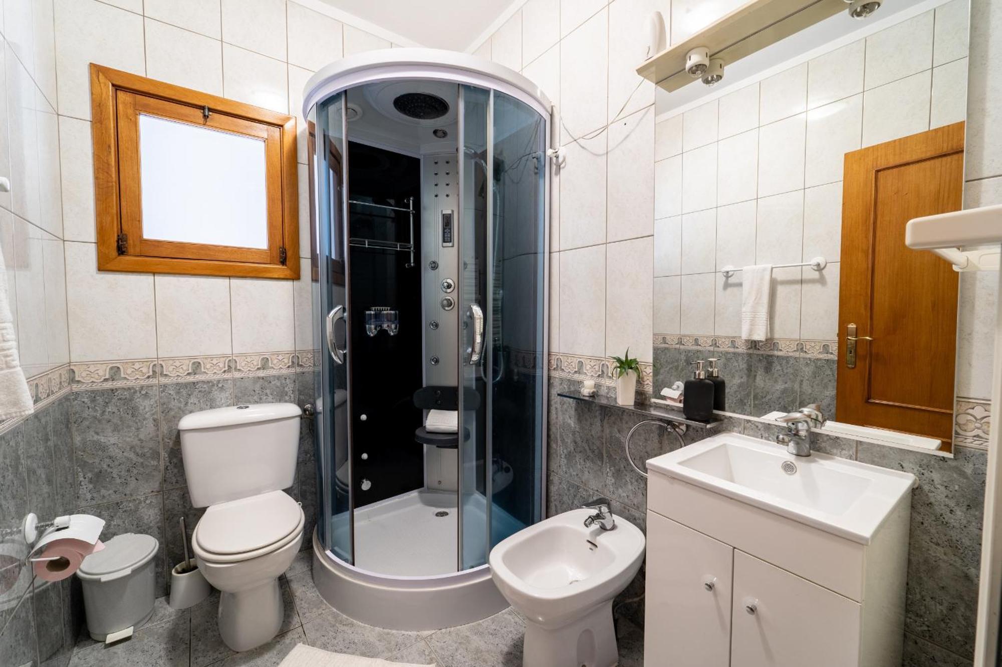 Gondomar Guimaraes - Moradia V3 Com Piscina Natural By House And People Buitenkant foto