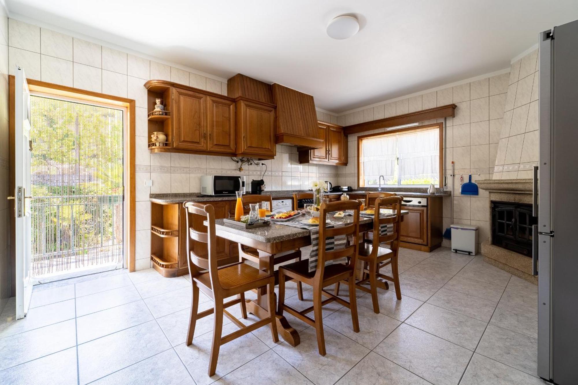 Gondomar Guimaraes - Moradia V3 Com Piscina Natural By House And People Buitenkant foto